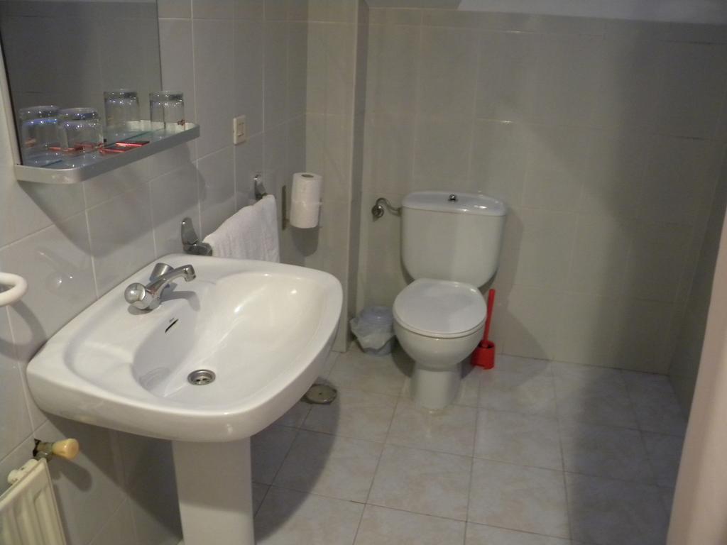 Hotel Solymar Bricia Quarto foto