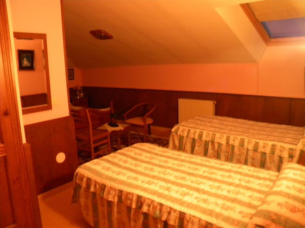 Hotel Solymar Bricia Quarto foto
